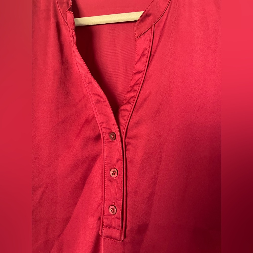 Lauren James- Burgundy Scallop Hem Long Sleeve Blouse- Size Medium - Picture 4 of 8